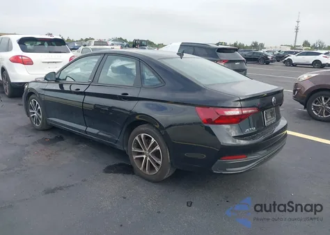 2023 Volkswagen Jetta 1.5T Sport z USA, uszkodzony, nr VIN 3VWBM7BU3PM056606